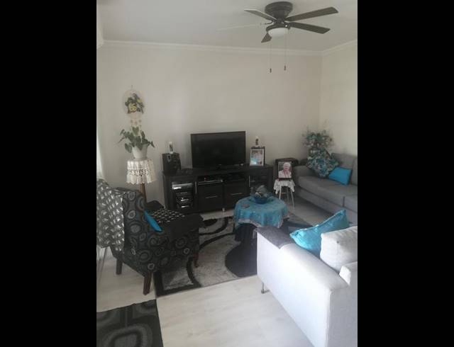 2 BEDROOM TOWNHOUSE FOR SALE IN WELLINGTON CENTRAL